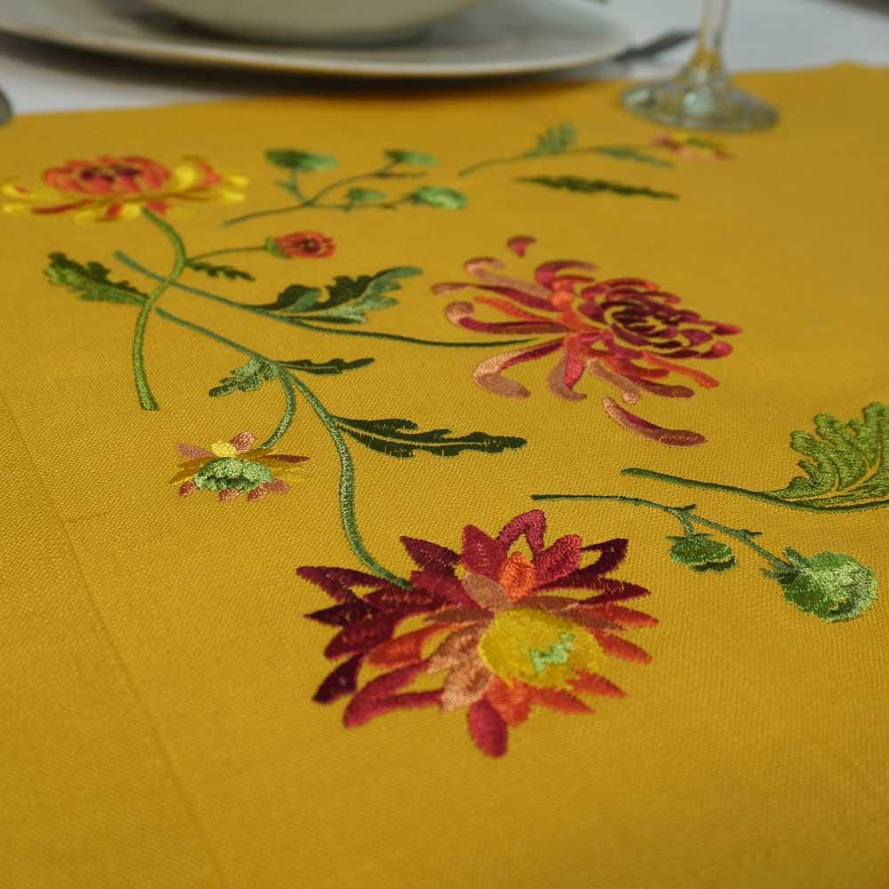 テーブルクロス 65×65cm 刺繍入り菊（マスタードリネン）イースター 