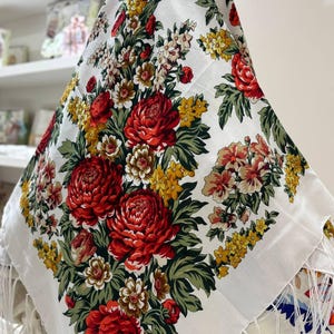 White Ukrainian shawl 80% Wool Traditional Ukrainian scarf Gifts for women,Daughter scarf flower, Gift for wife, Mother