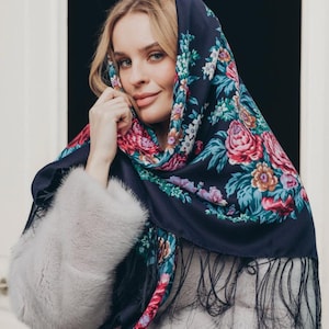 Ukrainian shawl 80% Wool, HijabTraditional Ukrainian scarf, scarf flower, Ethnic Folk Ukrainian Wool Shawl Babushka Floral Scarf Modern