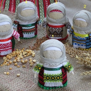 Handmade Motanka Doll: Zernyanka Talisman for Family Well-being