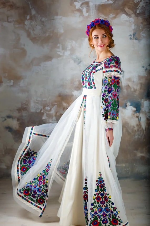 White Wedding Embroidered Dress Vyshyvanka Dress Boho, Gift for her,gift for Wife. Women,Ukrainian Folk, Lengen Kleed,Christmas