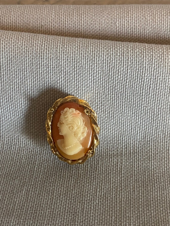 Vintage Victorian Shell Cameo Brooch: Signed A&Z 14k Gold Filled Pendant