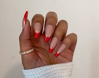 Uñas postizas rojas estilo francés con detalles dorados / Uñas postizas reutilizables