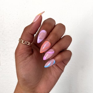 Carina || French Abstract Pastel Swirl Press On Nails
