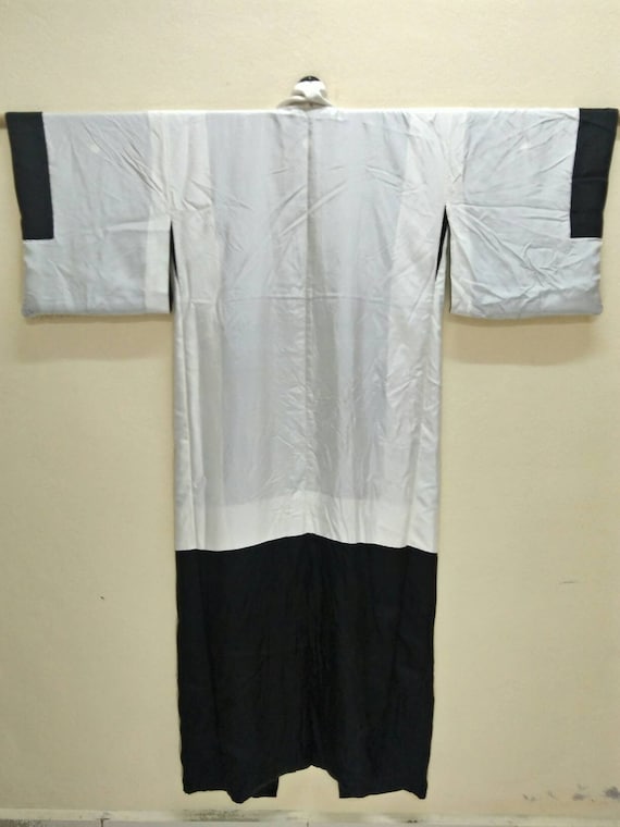 Noir blanc KIMONO traditionnel japonais vêtements Vintage Kuro Muji Muji Muji Tomesode Mofuku hommes couleur hiver été longues Robes. 547cc2 Noir blanc KIMONO traditionnel japonais vêtements Vintage Kuro Muji Muji Muji Tomesode Mofuku hommes couleur hiver été longues Robes. 547cc2