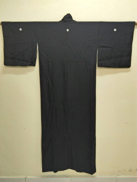 Noir blanc KIMONO traditionnel japonais vêtements Vintage Kuro Muji Muji Muji Tomesode Mofuku hommes couleur hiver été longues Robes. 547cc2 Noir blanc KIMONO traditionnel japonais vêtements Vintage Kuro Muji Muji Muji Tomesode Mofuku hommes couleur hiver été longues Robes. 547cc2