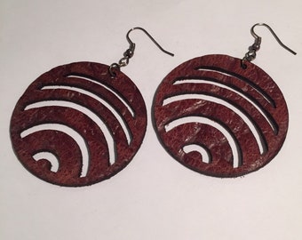 BROWN LEATHER EARRINGS, textured leather with brown hues, laser cut arcs, circular design, lightweight, handcrafted, unique earrings for her