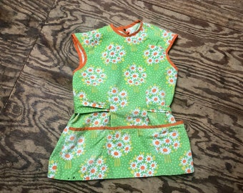 Vintage Bib Apron, House Chores, Domestic Lime Green Orange, Pinafore