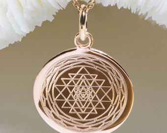 SRI YANTRA necklace • pendentif Sri Yantra 17mm • Sri Yantra jewelry • Sri Yantra charm • yoga gifts • yoga jewelry • yoga jewelry