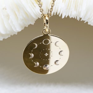 Sacred feminine jewelry • MOON CYCLE pendant 17mm • moon phases necklace • Moon Phase necklace • celestial star jewel • moon cycle necklace