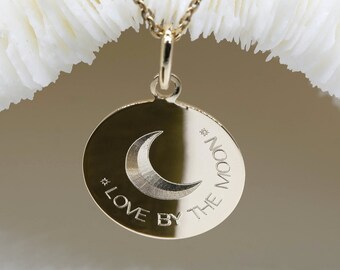 LOVE by the MOON • Pendentif lune 17mm • collier lune • bijou lune • collier céleste • moon necklace • moon charm • moon and sun necklace