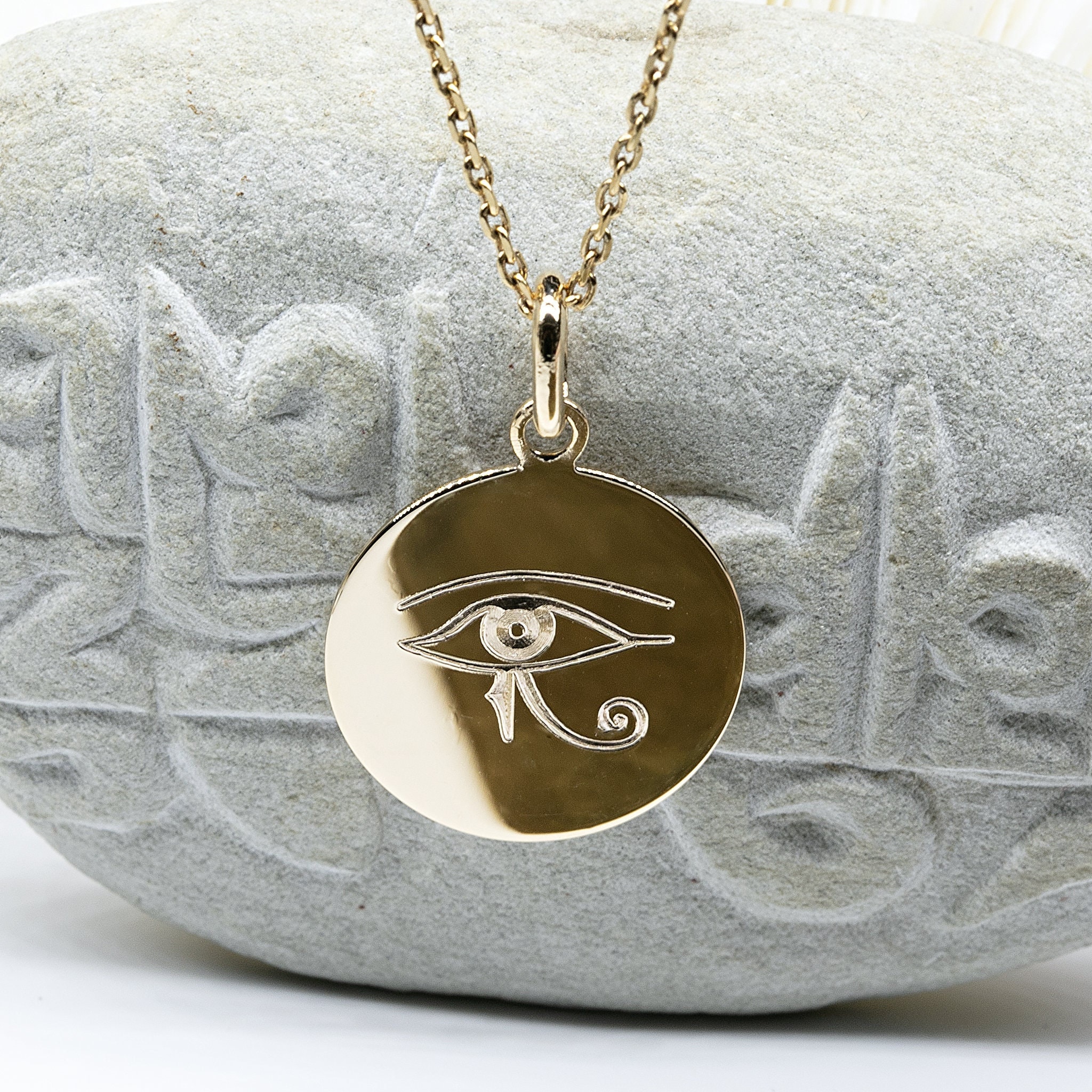 18 carats Or - Pendentif égyptien avec hiéroglyphes