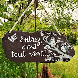 Ardoise décorative peinte, une déco naturelle et durable, une manière originale de recevoir amis et famille avec cette pancarte de bienvenue