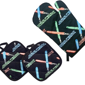 Star Wars Oven Mitt and Pot Holders Gift Set