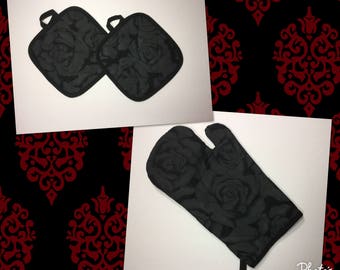 Black on black rose flower Kitchen Oven Mitt and Pot Holders gift set