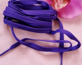 flat purple lace purple polyester plastic tip plastic long 1.30 m