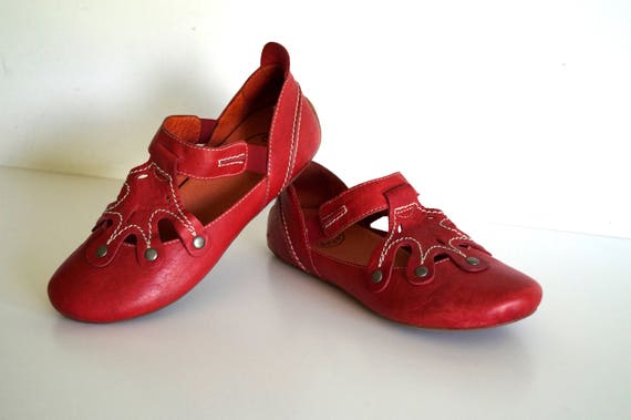 girls shoes red colour