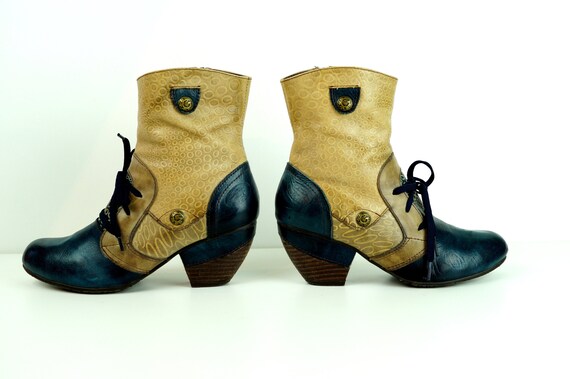 laura vita ankle boots