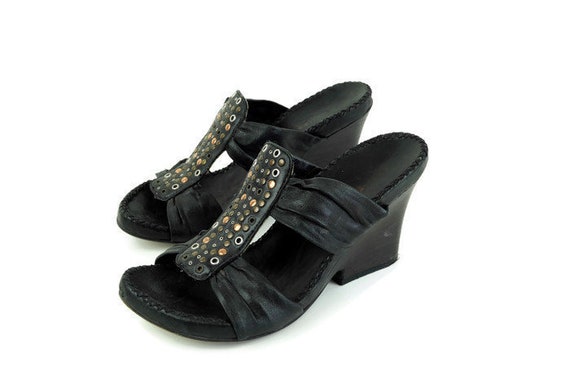 ladies black wedges size 6