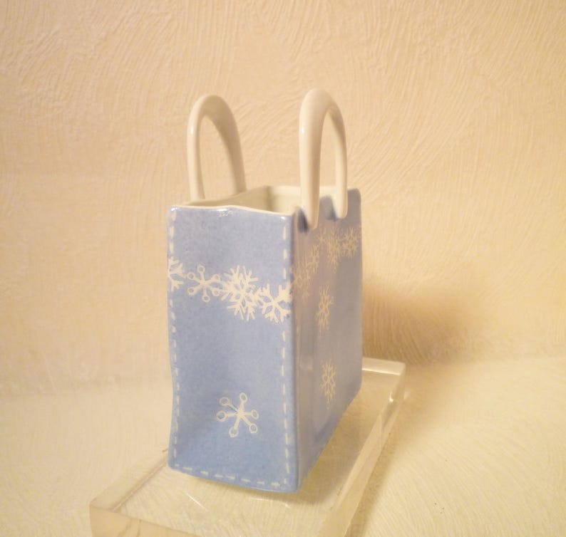 Vide poche à personnaliser en porcelaine en forme de sac à main motifs flocons image 4