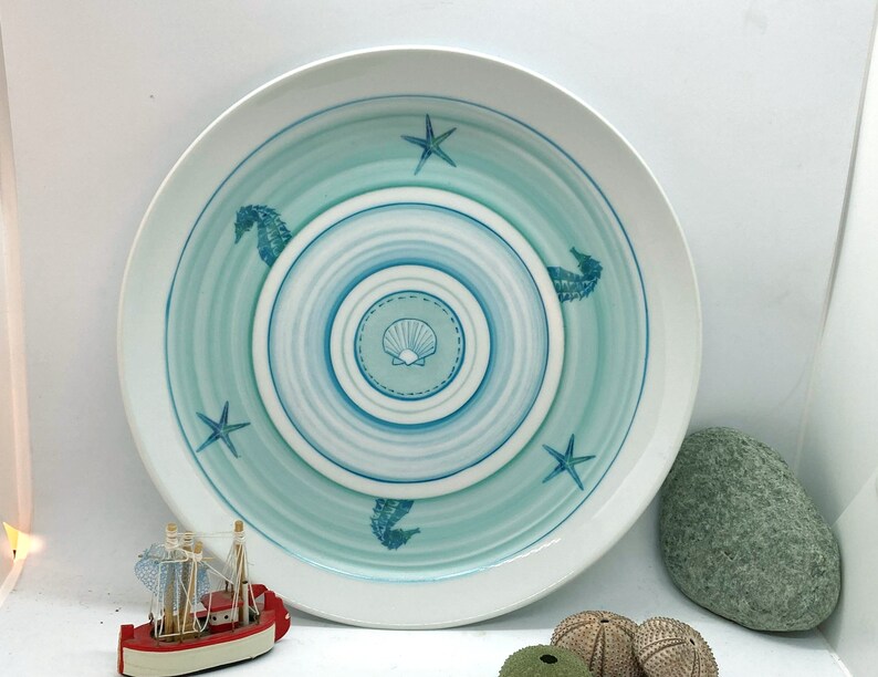 Presentation plate in hand-painted porcelain, turquoise and marine atmosphere image 1