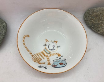 Customizable porcelain bowl for cat