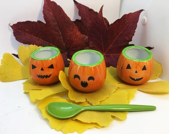 3 customizable porcelain Halloween pumpkin décor shells with different faces