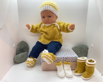 Sweater, pants, hat and 3 pairs of yellow and white slippers for 36 cm high baby dolls