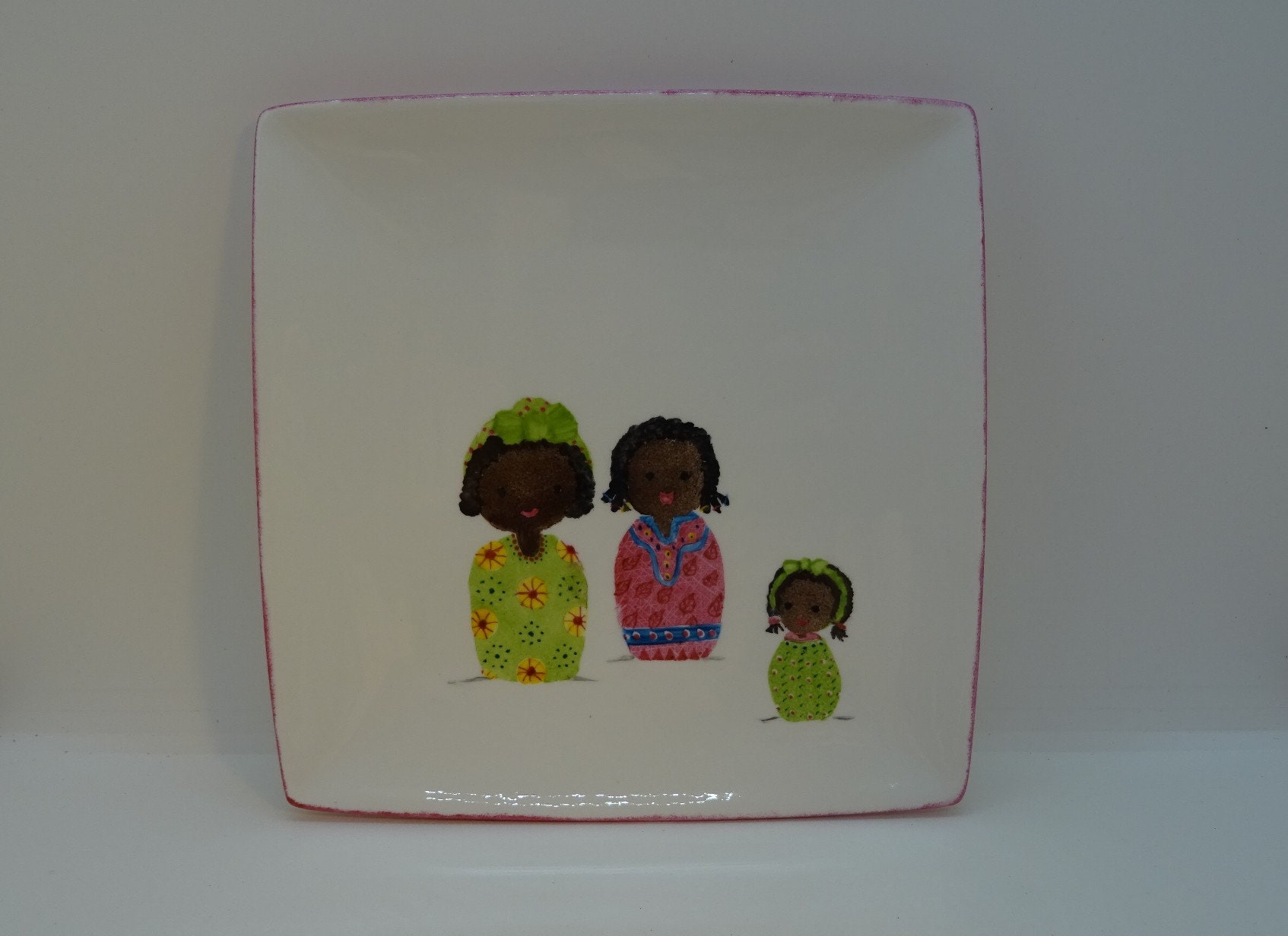 Assiette en Porcelaine, 3 Poupées Africaines sur Le Thème Du Monde , Pour Faire Un Cadeau d'annivers