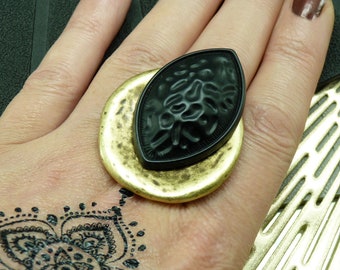 Large Vintage Gold-Tone Ring with Hammered Black Metal Finish | ZEN | Adjustable - KUMKA