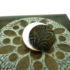 Broche aimantée broche aimant magnétique accessoire pour foulard Hijab vêtements sac et déco  en nacre et verre  MAMIKA