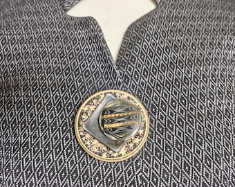 Magnetic Star Brooch | CELESTIAL | Black & Gold, Cosmic Chic - KUMKA