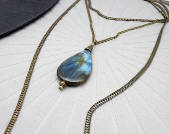 Large gray-blue labradorite stone necklace with 3-row bronze chain LABRADORITE