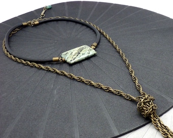 Green serpentine stone necklace, leather, bronze chain FREESON - chic ethnic 3-in-1 choker necklace