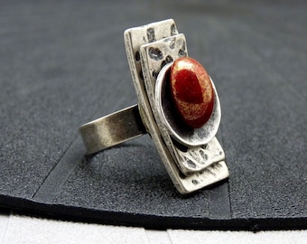 Long rectangular hammered silver ring with red glass KARLA RED adjustable