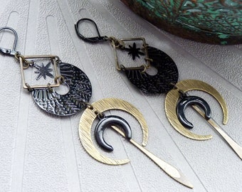 Cosmic moon star earrings in black and bronze metal MAGIC clip option