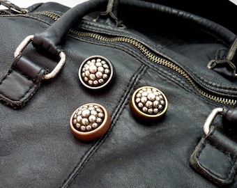 Magnetic brooch for fastening a vest or neckline, made of copper-colored metal and silver metallic resin, MURE - KUMKA