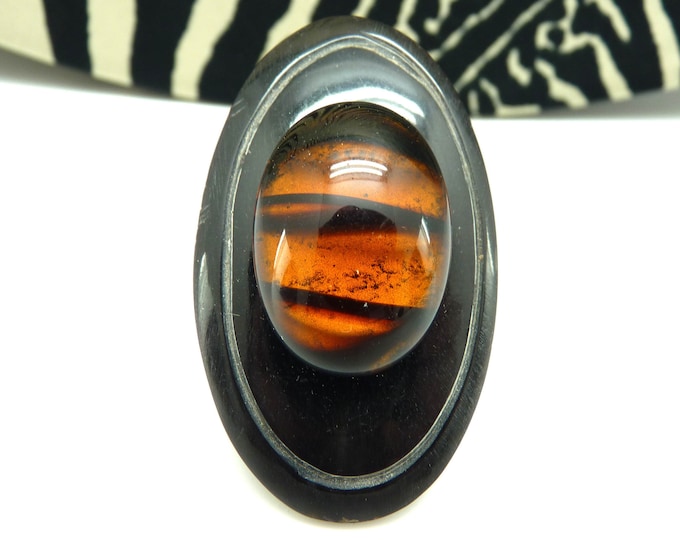 Orange tiger oval ring, in Glass and Black Horn - adjustable - Ethnic Minimalist - OVILDA TIGRINE