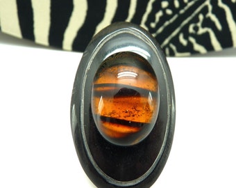 Oval ring in orange tiger stripe, glass and black horn, ethnic style | OVILDA TIGRINE | adjustable - KUMKA