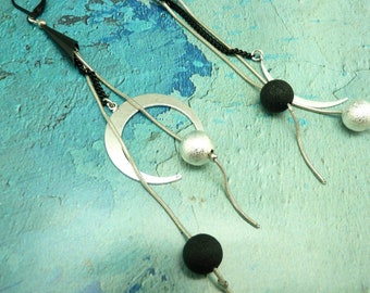 Silver and black asymmetric moon earrings | LUNA | clip-on option - KUMKA