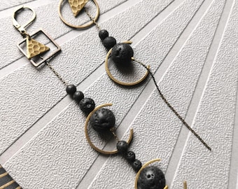 Boucles d'oreilles asymétriques pierres de lave noire, bronze | REVEUSES | option clips - KUMKA