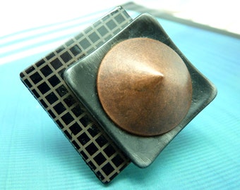 Large square graphic ring offset in black metal, copper and resin, futuristic NEO adjustable last piece!