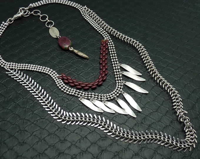 3-row ethnic bib necklace in silver and burgundy metal and back jewel in ruby zoisite stone ASHBAL
