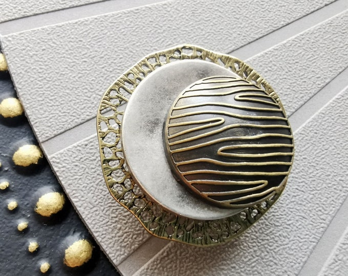 Large magnetic brooch to close scarf, thick stole, coat, large vest, zebra bronze metal and aged silver ZEBRA