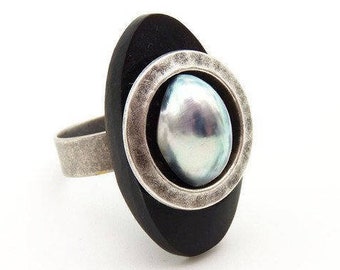 Small long ring in metal horn and ethnic mother-of-pearl ANGEL adjustable