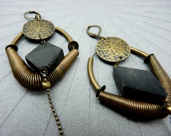 Bronze spring hoop earrings, black diamond horn, chic graphic | WAZZ | Clips option