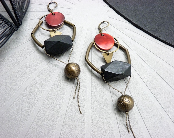 Red, black wood, mother-of-pearl hoop earrings - graphic - MONTGOLFIERE - Clips option