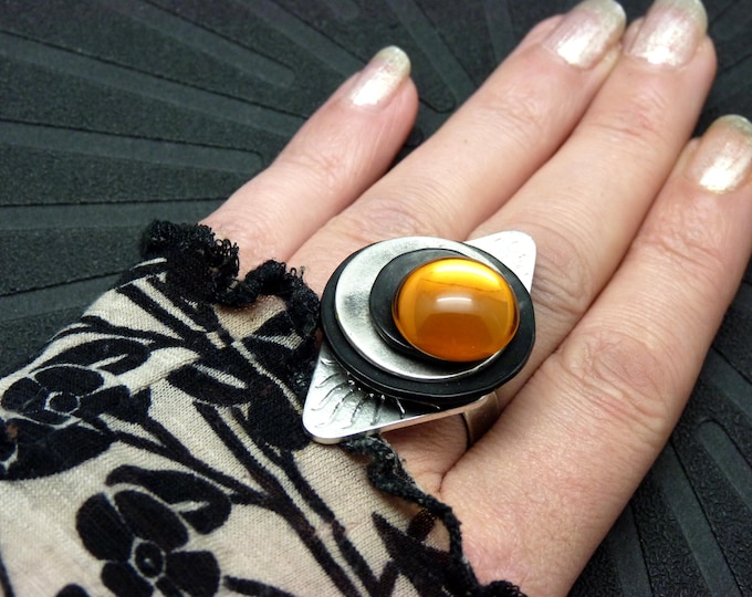 Featured listing image: Orange diamond ring in glass, pearly metal, solar - adjustable - AURORE