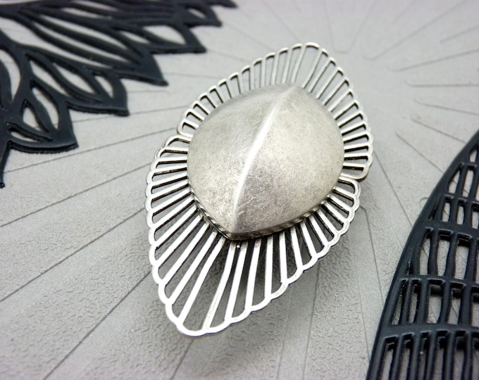 Antique Silver Magnetic Brooch | ZELDA | Art Deco for fastening a vest