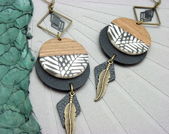 Brown wood and plant printed resin earrings, bronze metal and black leather, ethnic TRANSGLOBAL clip option